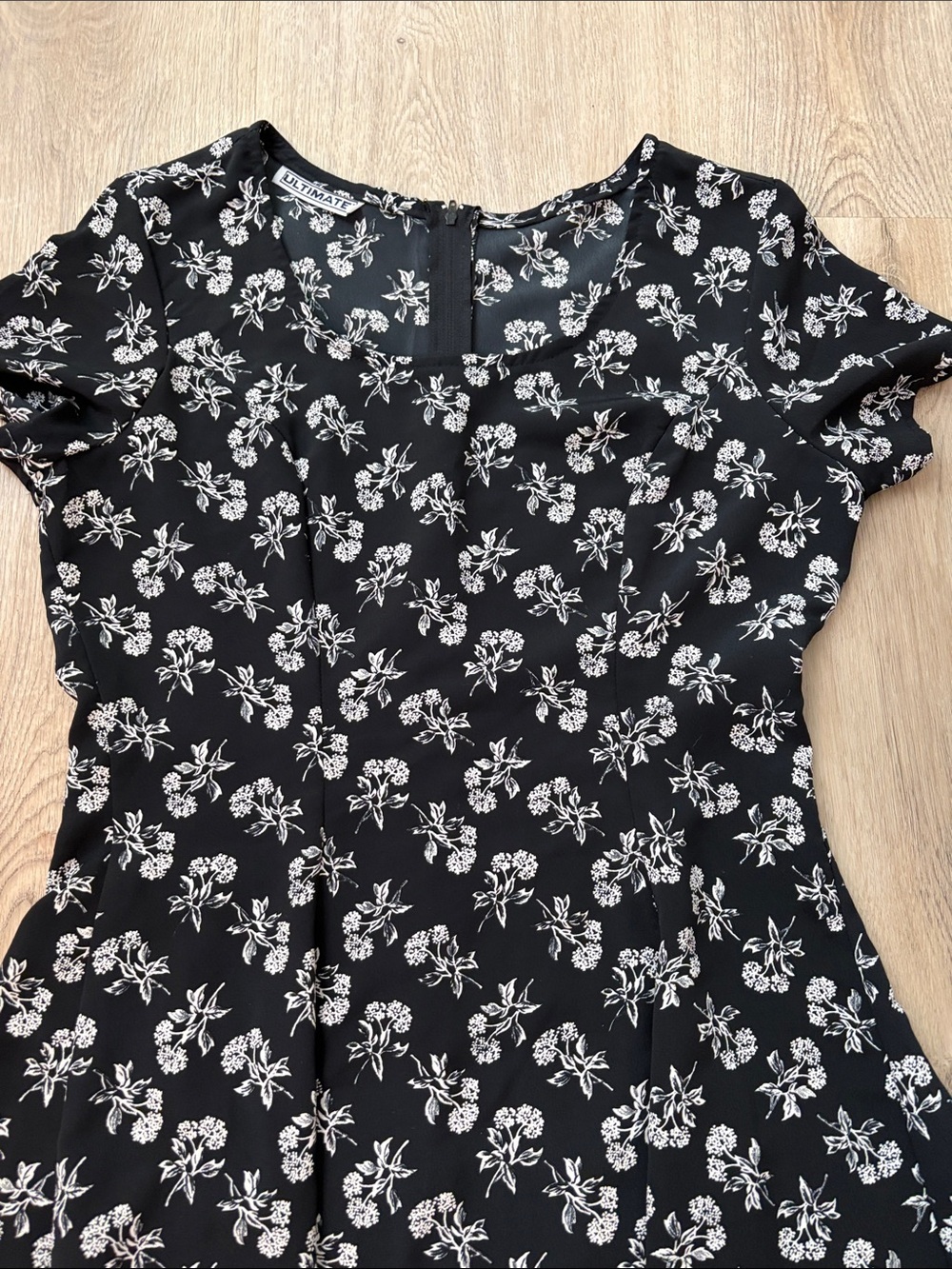 Vintage 90s Ultimate Black White Ditsy Floral Skater Mini Dress Rayon Grunge - Picture 3 of 6